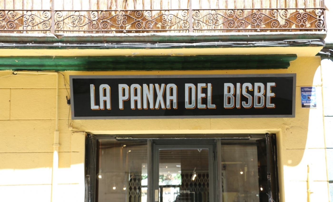 Barcelona Restaurant Outside